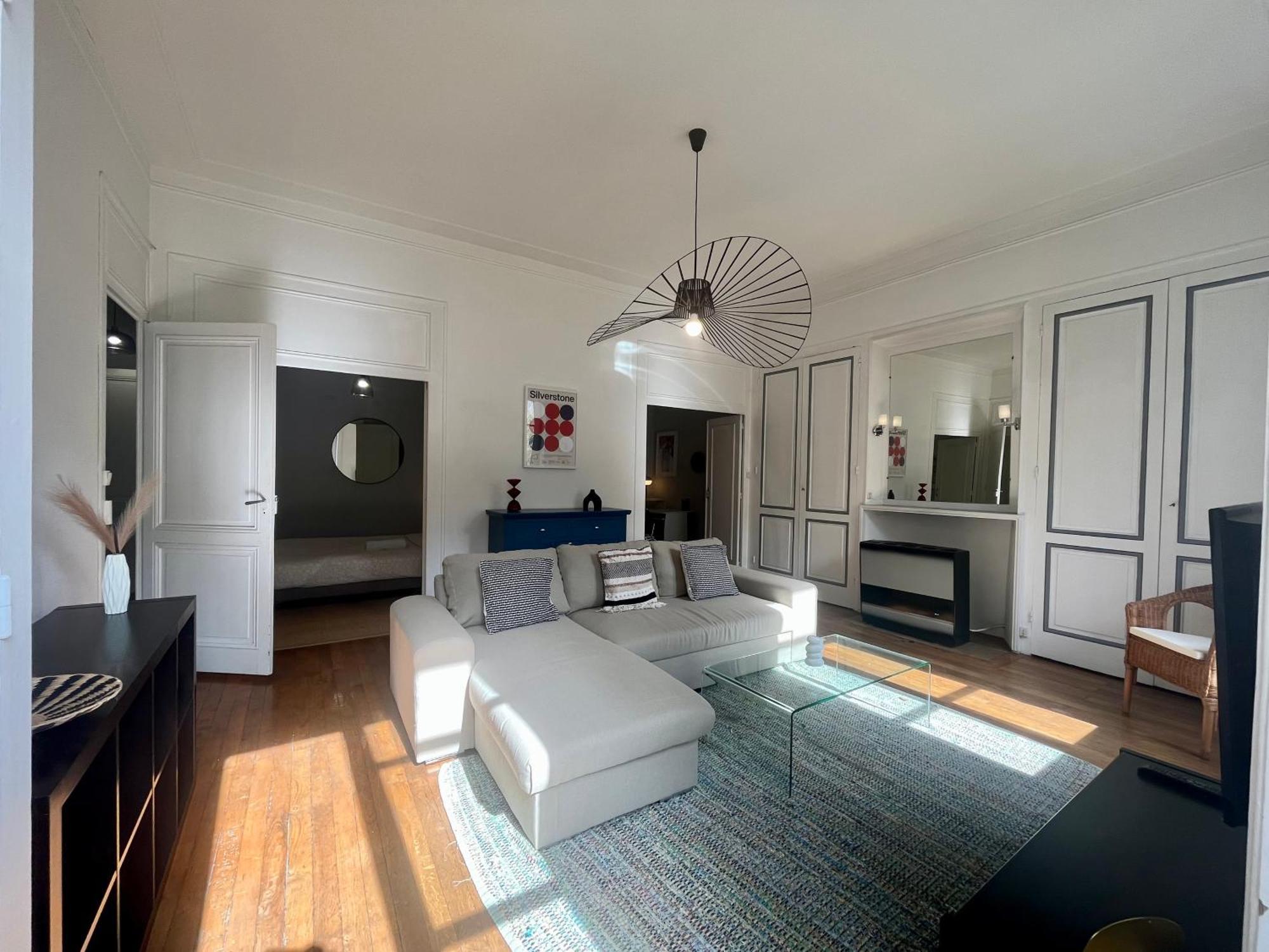 Suite Lavany Lyon Luaran gambar