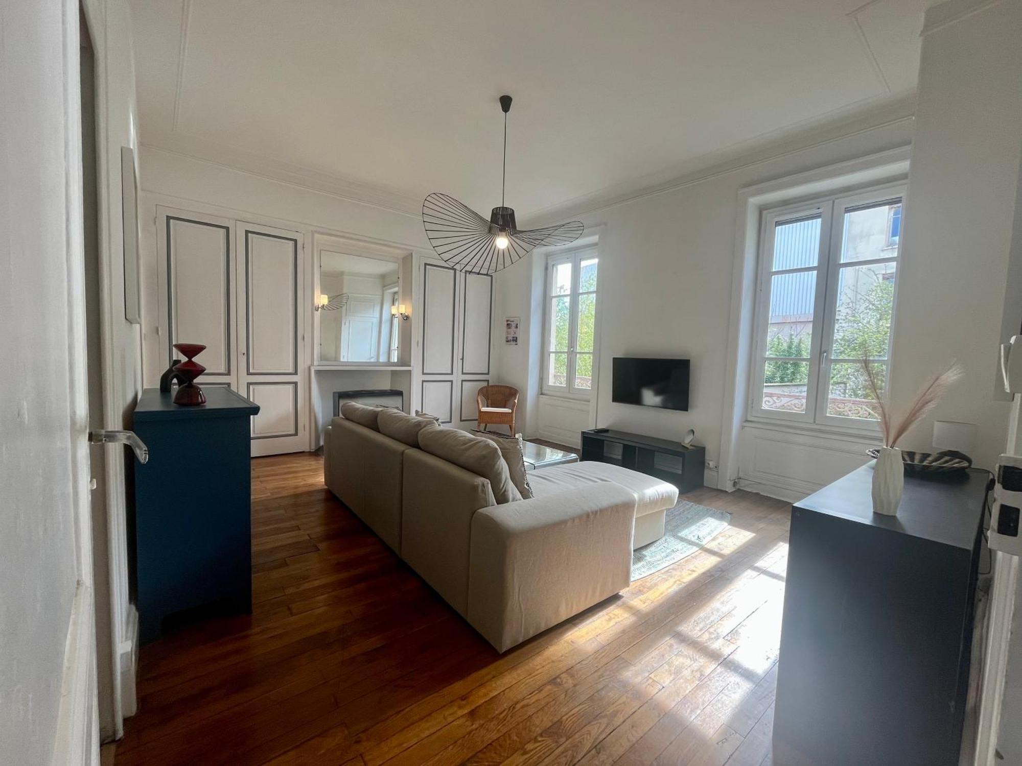 Suite Lavany Lyon Luaran gambar