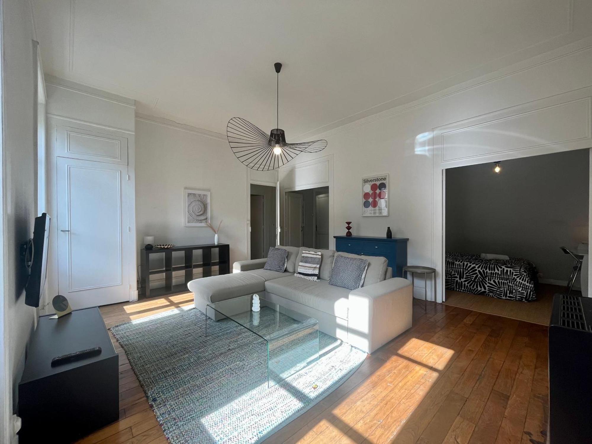 Suite Lavany Lyon Luaran gambar